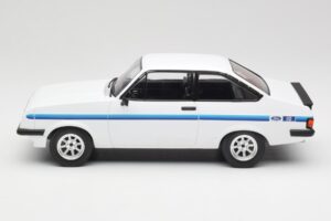 Ford Escort Mk2 RS 2000 Weiss MCG 1:18 MCG18439 Metall – Bild 3 von 6