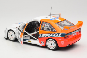 Ford Escort RS Cosworth Repsol #5 C. Sainz / L. Moya RAC Rally 1997 UT Models 1:18 39750 Metall – Bild 5 von 8