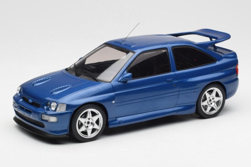 Ford Escort RS Cosworth Blau IXO 1:18 18CMC180 Metall