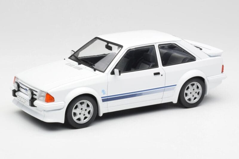 Ford Escort RS Turbo Weiss MCG 1:18 MCG18419 Metall
