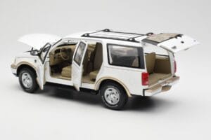 Ford Expedition Eddie Bauer Weiss UT Models 1:18 22712 Metall – Bild 5 von 8