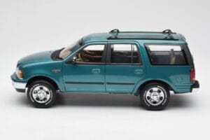Ford Expedition XLT Grün Metallic UT Models 1:18 22717 Metall – Bild 4 von 8