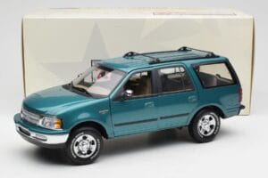 Ford Expedition XLT Grün Metallic UT Models 1:18 22717 Metall – Bild 8 von 8