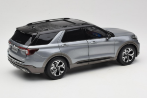 Ford Explorer Grau OEM 1:18 FORD2020 Metall – Bild 3 von 8