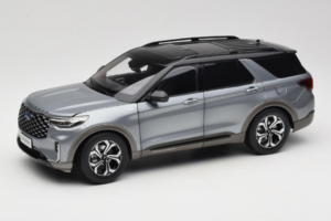 Ford Explorer Grau OEM 1:18 FORD2020 Metall