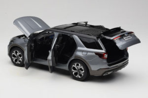 Ford Explorer Grau OEM 1:18 FORD2020 Metall – Bild 5 von 8