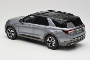 Ford Explorer Grau OEM 1:18 FORD2020 Metall – Bild 7 von 8