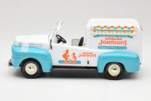 Ford F-1 Howard Johnson's Ice Cream Road Signature 1:18 92229 Metall – Bild 3 von 6