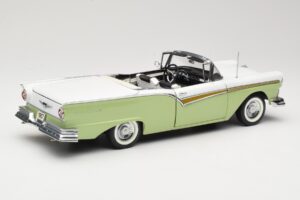 Ford Fairlane Skyliner Grün & Weiss Sun Star 1:18 FORD003 Metall – Bild 4 von 9