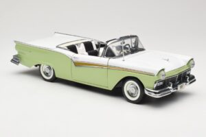 Ford Fairlane Skyliner Grün & Weiss Sun Star 1:18 FORD003 Metall – Bild 7 von 9