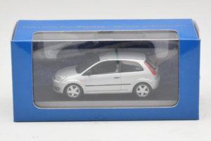 Ford Fiesta Mk5 2-Door Silber Minichamps 1:43 FIESTA003 Metall – Bild 4 von 4