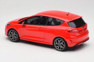 Ford Fiesta Mk8 ST Rot DNA 1:18 DNA000093 Resin – Bild 5 von 6