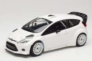 Ford Fiesta RS WRC Street Mk7 Weiss Minichamps 1:18 151110890 Metall