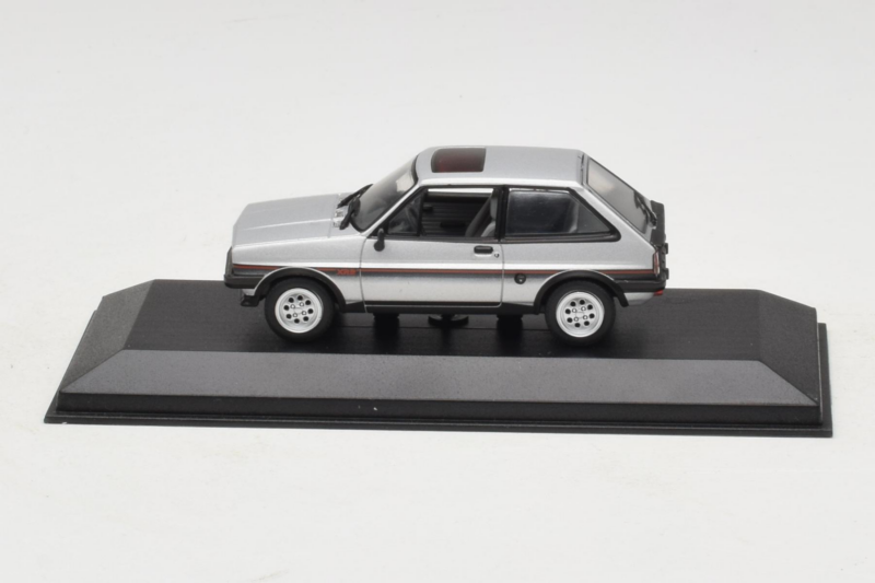 Ford Fiesta XR2 Silber Minichamps 1:43 400085160 Metall