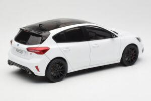 Ford Focus ST Mk4 Frozen Weiss MCG 1:18 MCG18453 Metall – Bild 2 von 6