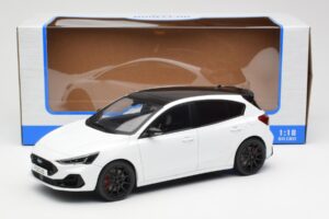 Ford Focus ST Mk4 Frozen Weiss MCG 1:18 MCG18453 Metall – Bild 6 von 6