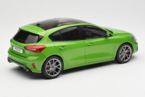 Ford Focus ST Mk4 Grün MCG 1:18 MCG18452 Metall – Bild 2 von 6
