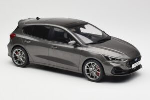 Ford Focus ST Mk4 Grau MCG 1:18 MCG18454 Metall – Bild 4 von 6