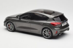 Ford Focus ST Mk4 Grau MCG 1:18 MCG18454 Metall – Bild 5 von 6