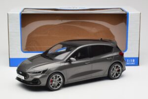 Ford Focus ST Mk4 Grau MCG 1:18 MCG18454 Metall – Bild 6 von 6