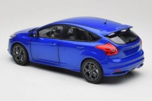 Ford Focus ST Mk2 Blue Metallic Minichamps 1:18 110082001 Metall – Bild 7 von 8