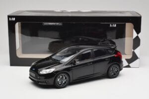 Ford Focus ST Mk2 Panther Black Metallic Minichamps 1:18 110082000 Metall – Bild 8 von 8