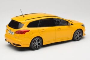 Ford Focus ST Turnier Mk3 Gelb MCG 1:18 MCG18464 Metall – Bild 2 von 6