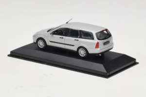 Ford Focus Mk1 Turnier Silber Minichamps 1:43 FOCUS004 Metall – Bild 3 von 5
