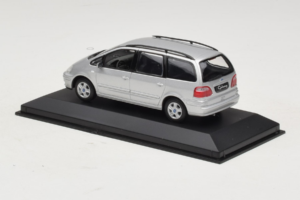 Ford Galaxy Mk2 Silber Minichamps 1:43 GALAXY001 Metall – Bild 3 von 4