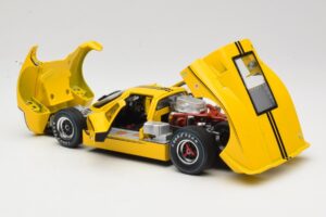 Ford GT40 Mk IV Gelb 1967 Shelby Collectibles 1:18 31414S Metall – Bild 5 von 8