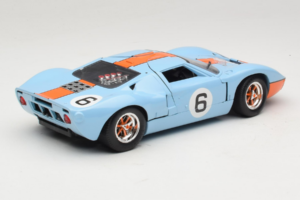 Ford GT40 Gulf #6 J. Ickx / J. Oliver 24 Hours of Le Mans 1969 Eagles Race 1:18 300600 Metall – Bild 3 von 8