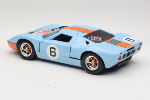 Ford GT40 Gulf #6 J. Ickx / J. Oliver 24 Hours of Le Mans 1969 Eagles Race 1:18 300600 Metall – Bild 7 von 8