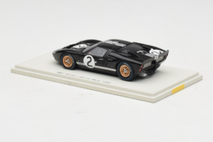 Ford GT40 Mk II #2 B. McLaren / C. Amon Shelby American Winner 24 Hours of Le Mans 1966 Spark 1:43 43LM66-O1 Resin – Bild 3 von 4