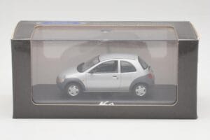 Ford Ka Mk1 Silbergrau Minichamps 1:43 130248 Metall – Bild 4 von 4