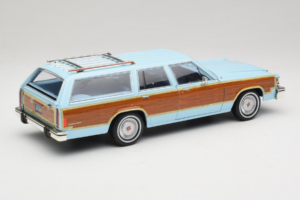 Ford LTD Country Squire Charlie's Angels Movie GreenLight 1:18 19066 Metall – Bild 3 von 8