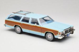 Ford LTD Country Squire Charlie's Angels Movie GreenLight 1:18 19066 Metall – Bild 6 von 8