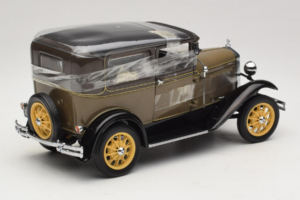 Ford Model A Tudor Chicle Drab Motor City 1:18 41003 Metall – Bild 2 von 6