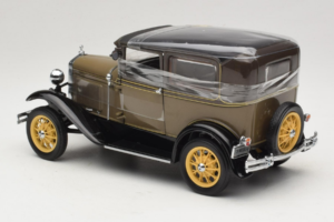 Ford Model A Tudor Chicle Drab Motor City 1:18 41003 Metall – Bild 5 von 6