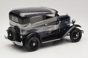 Ford Model A Tudor Police Car Motor City 1:18 43008 Metall – Bild 2 von 6