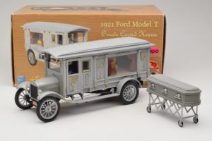 Ford Model T Ornate Carved Hearse Precision Miniatures 1:18 PMSC-07G Metall – Bild 8 von 8