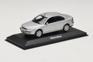 Ford Mondeo Mk3 Limousine Silber Minichamps 1:43 MONDEO005 Metall – Bild 2 von 4