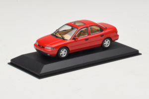Ford Mondeo Mk1 Sedan Rot Minichamps 1:43 82000 Metall – Bild 2 von 4