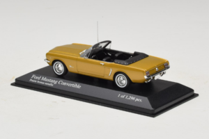 Ford Mustang Cabriolet Gold Minichamps 1:43 400082432 Metall – Bild 3 von 4