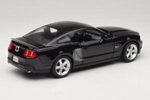 Ford Mustang GT Schwarz Drive Movie GreenLight 1:18 13609 Metall – Bild 3 von 8