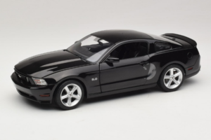 Ford Mustang GT Schwarz Drive Movie GreenLight 1:18 13609 Metall