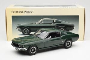 Ford Mustang GT Bullitt Grün AUTOart 1:18 72812 Metall – Bild 8 von 8