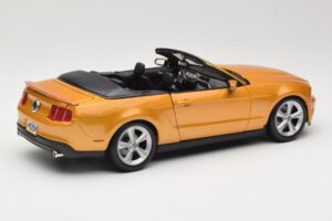 Ford Mustang GT S197 Cabriolet Gold Maisto 1:18 31158 Metall – Bild 2 von 7