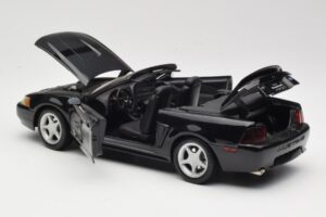 Ford Mustang GT SN95 Cabriolet Schwarz Maisto 1:18 50328 Metall – Bild 5 von 8