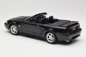 Ford Mustang GT SN95 Cabriolet Schwarz Maisto 1:18 50328 Metall – Bild 7 von 8