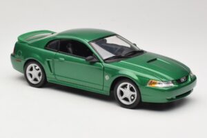 Ford Mustang GT SN95 Grün Maisto 1:18 50326 Metall – Bild 6 von 8